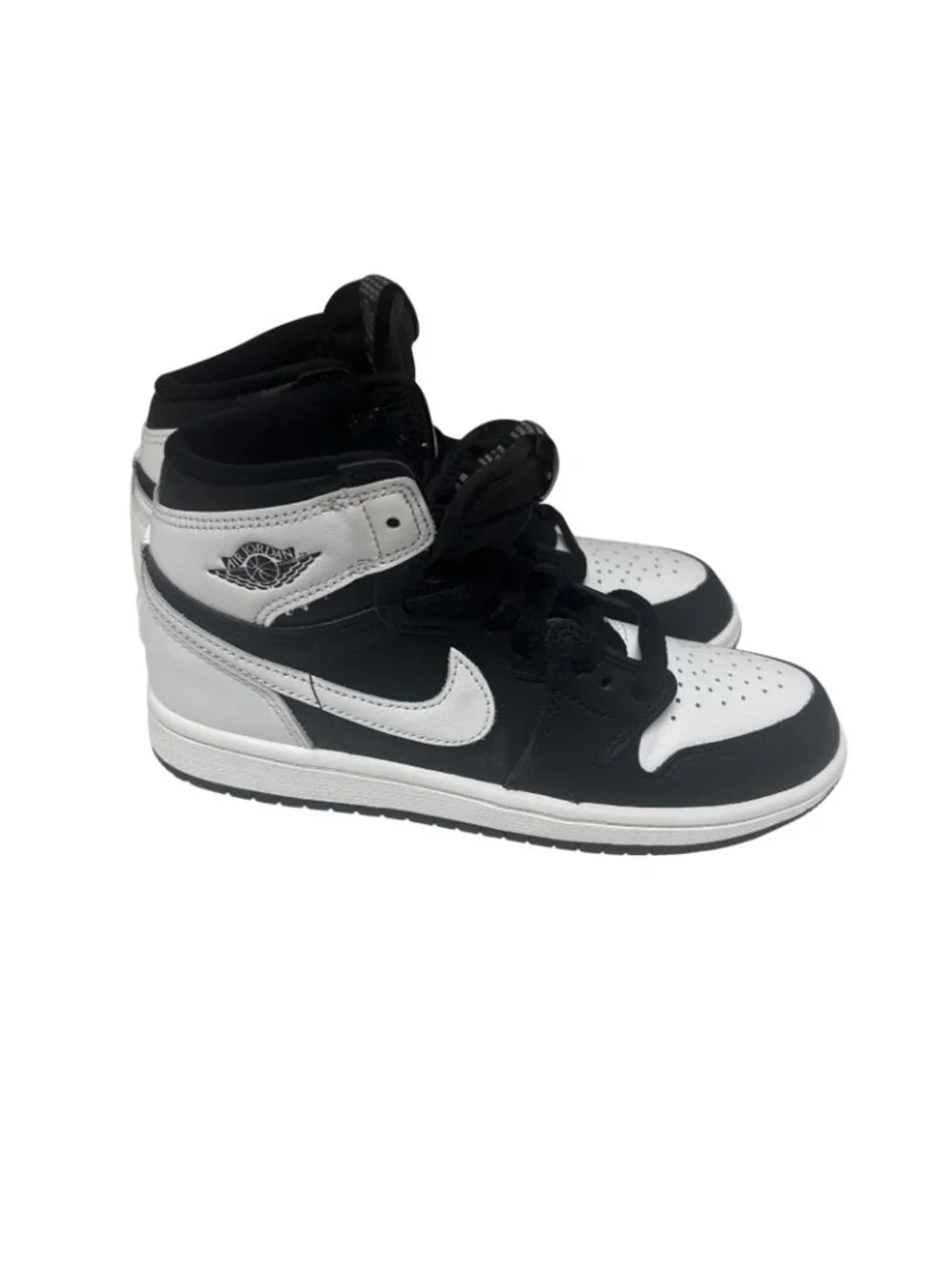 Nike Big Kids Air Jordan 1 Retro High OG Shoes Black/White  Size 2.5Y
